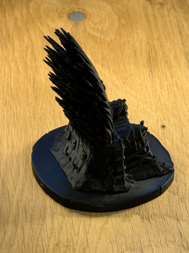 تخت آهنین گیم اف ترونز Iron Throne